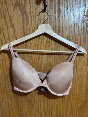 Victoria's Secret Blush Pink Padded Underwire Bra sz 32DDD